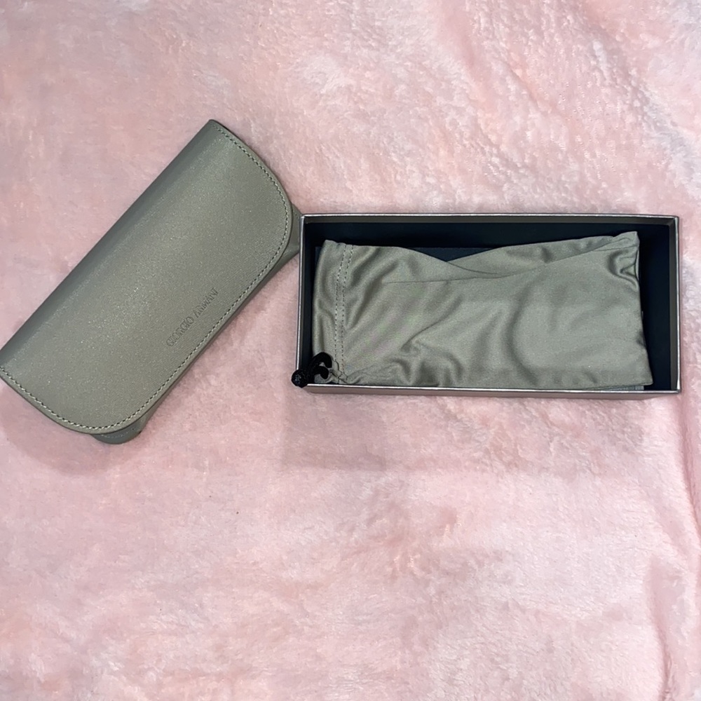 GIORGIO ARMANI SUNGLASSES! - Picture 5 of 6